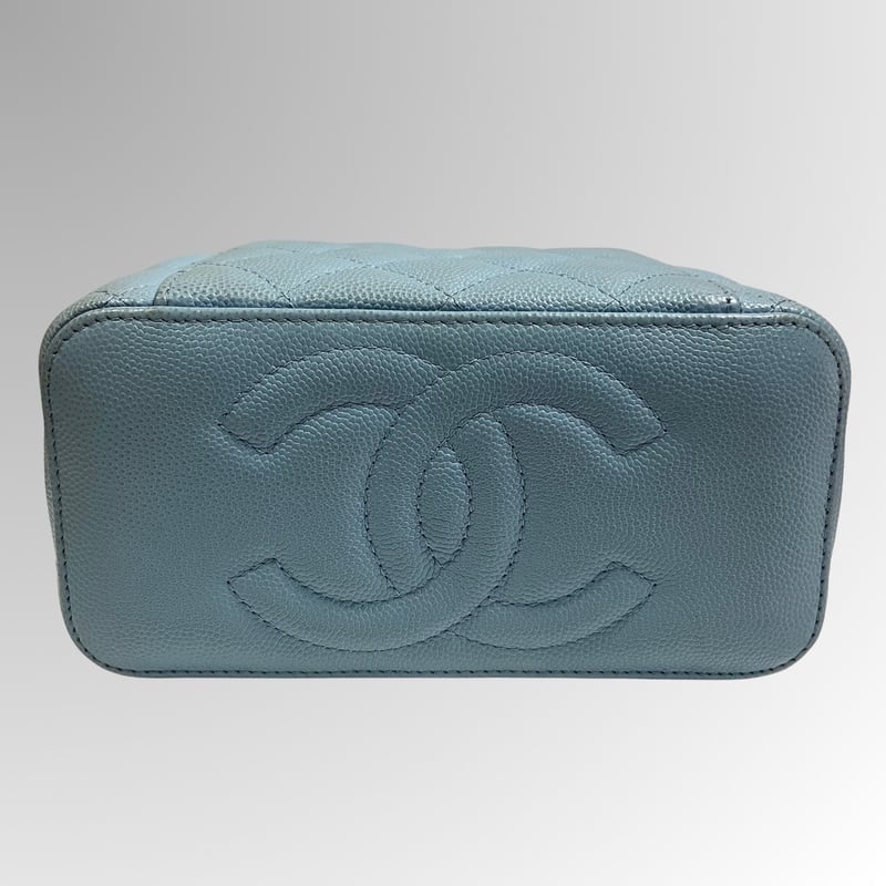 CHANEL/シャネル/キャビアスキン/スモールバニティ/ブルー CHANEL/シャネル/キャビアスキン/スモールバニティ/ブルー