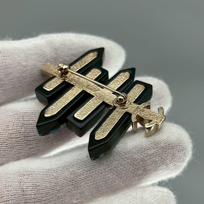 CHANEL (シャネル) サインボード ロゴ ココマーク ブローチ | Cattleya