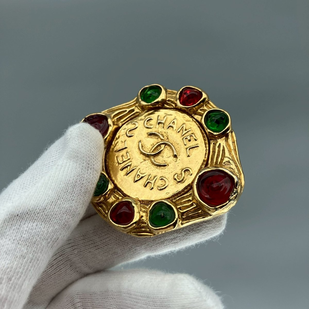 CHANEL (シャネル) ヴィンテージ カラーストーン グリポア ココマーク