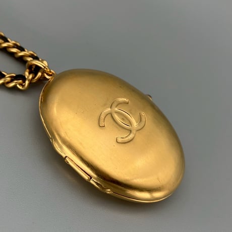 CHANEL (シャネル) ヴィンテージ ロケットペンダント グリポア カラーストーン ココマーク レザーチェーン ネックレス