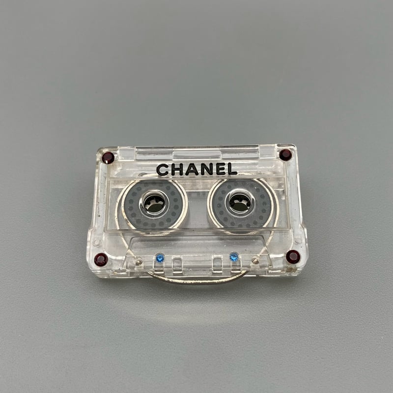 CHANEL (シャネル) ヴィンテージ カセットテープ ロゴ ブローチ