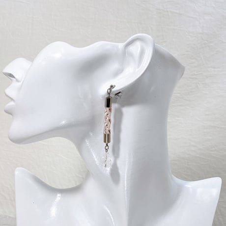 ピアス