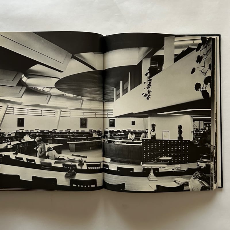 フランク・ロイド・ライト ( 現代建築家シリーズ) | 本まるさんかくしかく