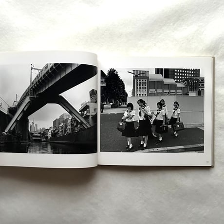 路地を抜けると 神田 / 松村明