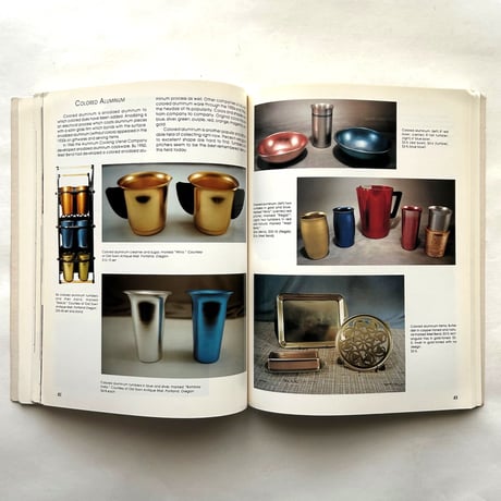 Groovy Kitchen Designs for Collectors 1935-1965 /  Michael J. Goldberg
