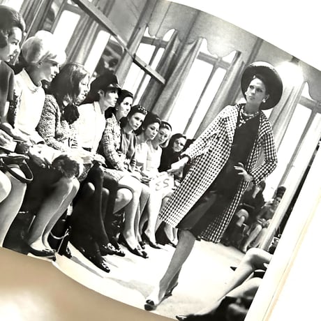 Chanel and Her World / Edmonde Charles-Roux