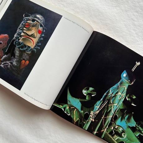 Contemporary Hungarian Puppet Theatre / Gyorgy Szilagyi