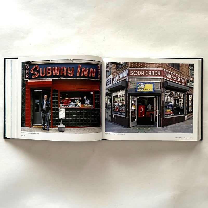 洋書　Store Front: New York Amazon.com: Store Front NYC: Photographs of the City's