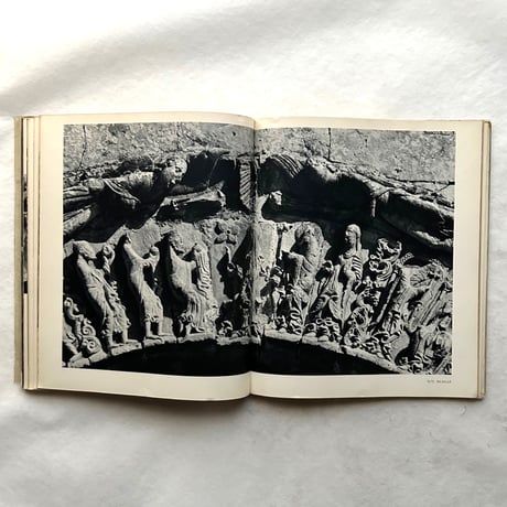 Sculpteurs de la SAINTONDE ROMANE サントンジュ・ロマンの彫刻たち。