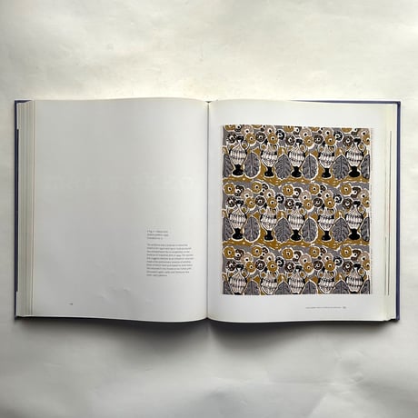 Marimekko　 Fabrics, Fashion, Architecture / Marianne Aav