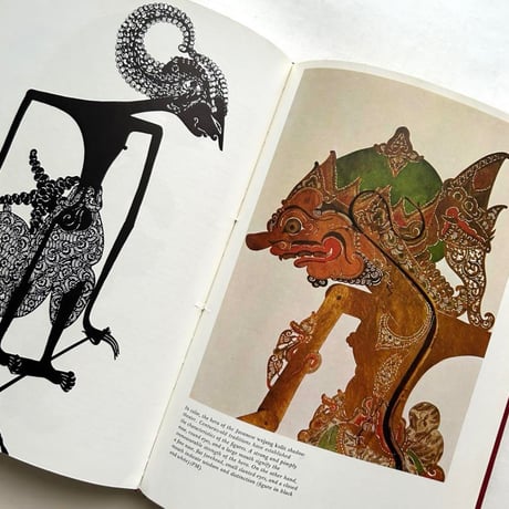 The World of Puppets / Rene Simmen