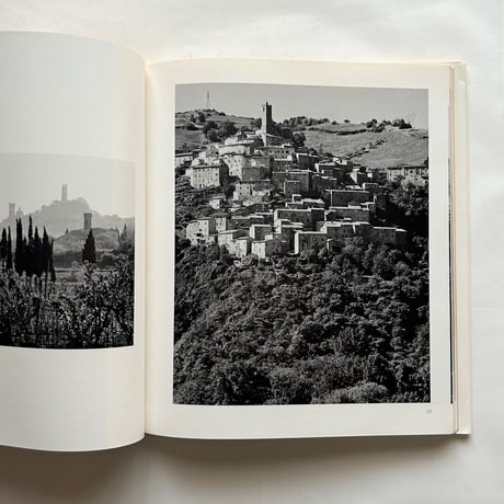 Italian hilltowns / Norman F Carver