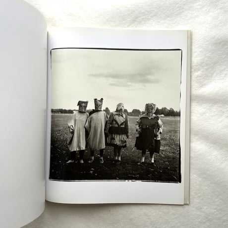 Diane Arbus   An Aperture Monograph / Doon Arbus 文、Marvin Israel 編