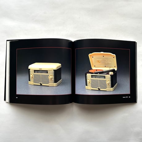 Radios Redux   Listening in Style / Philip Collins