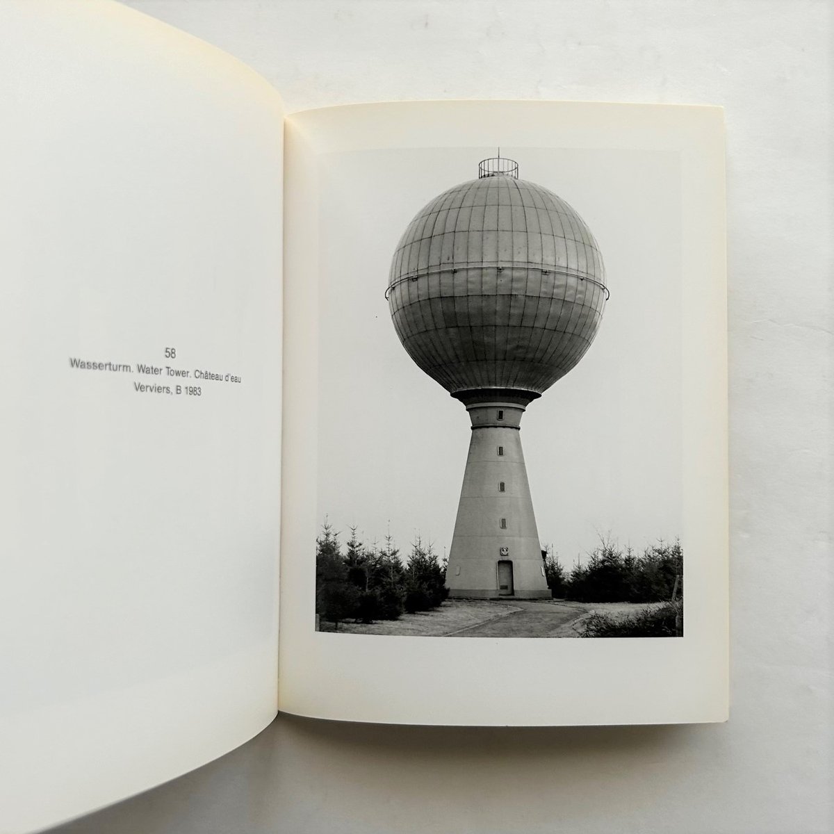 Bernd and Hilla Becher: Grundformen | 本まるさんかくしかく Bernd and Hilla Becher: Grundformen | 本まるさんかくしかく