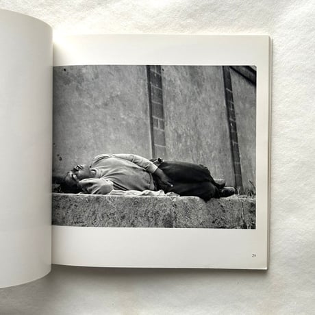 Manuel Alvarez Bravo (Aperture Masters of Photography Three) / Aperture