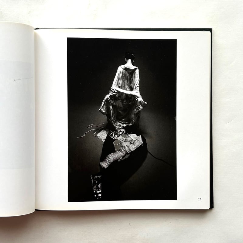 Eikoh Hosoe (Masters of Photography) / Mark Hol