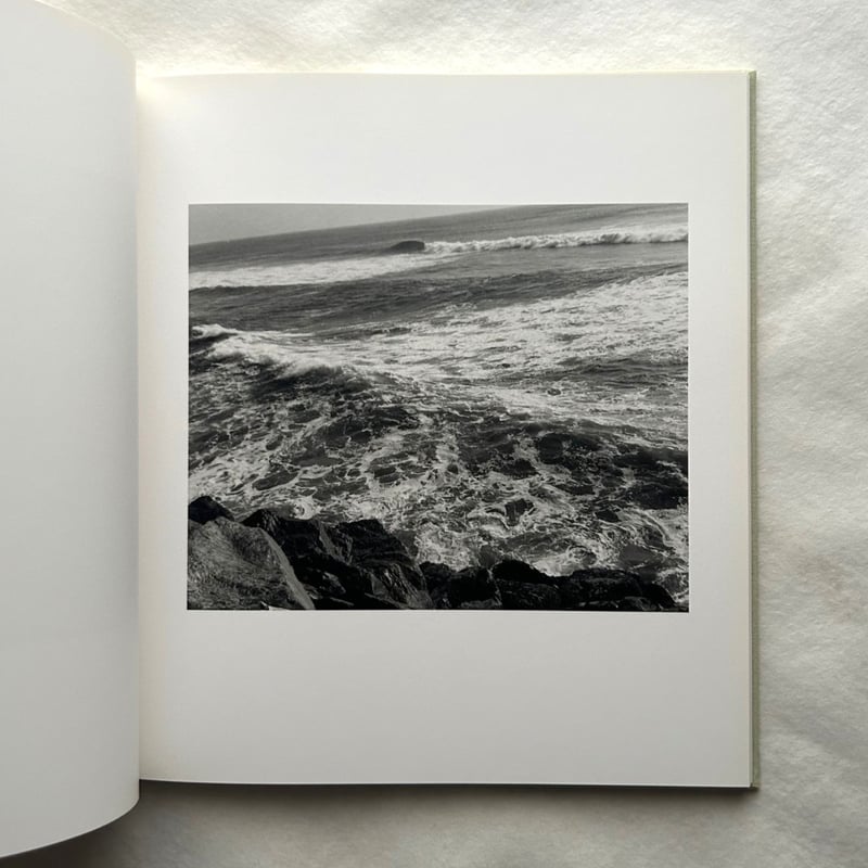 Time Passes / Robert Adams | 本まるさんかくしかく