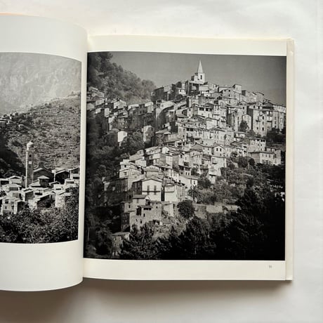 Italian hilltowns / Norman F Carver