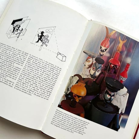 The World of Puppets / Rene Simmen