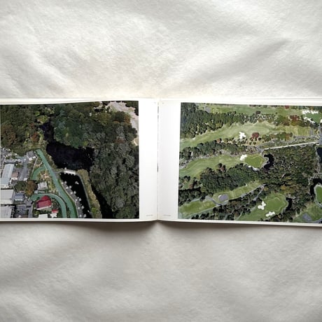 世界・表層・時間 / 松江泰治