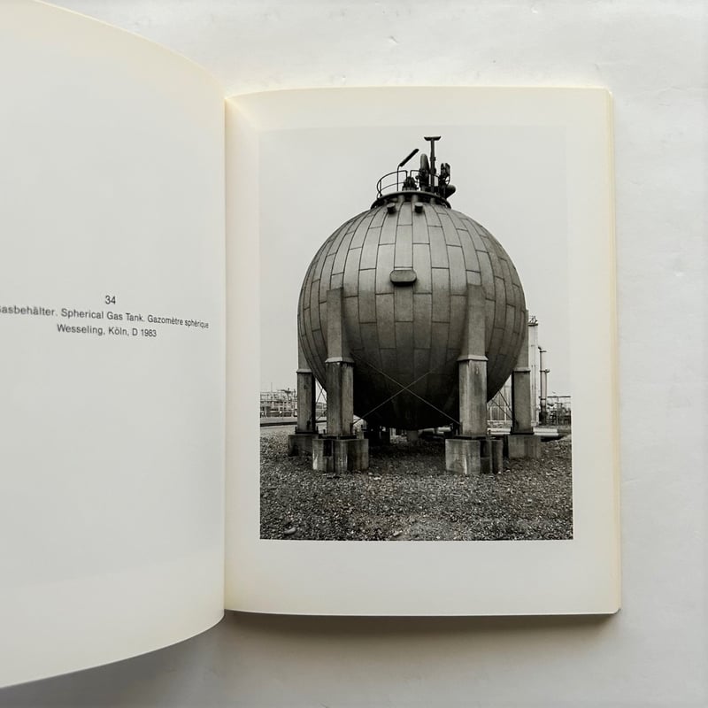 Bernd and Hilla Becher: Grundformen | 本まるさんかくしかく