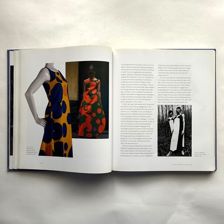 Marimekko　 Fabrics, Fashion, Architecture / Marianne Aav