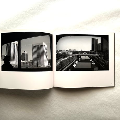 電車にみる都市風景1981-2006 / 石元泰博, 長野重一, 小川照夫, 原孝治, 凌学敏