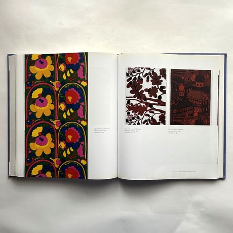Marimekko　 Fabrics, Fashion, Architecture / Marianne Aav