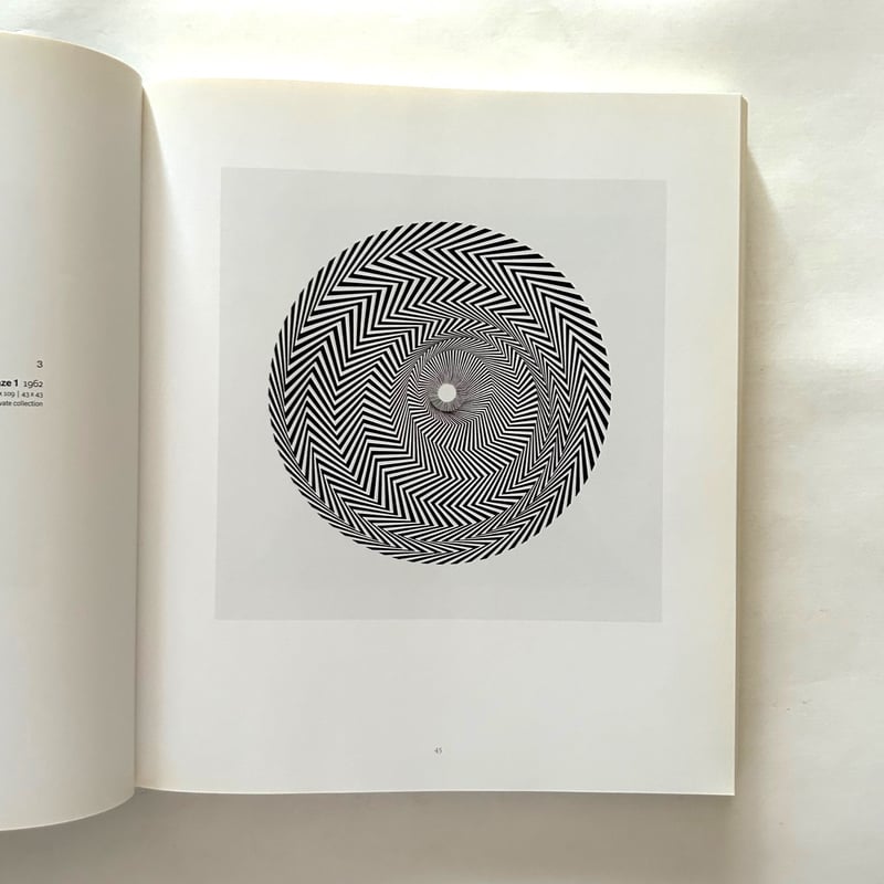 Bridget Riley / ‎ Paul Moorhouse | 本まるさんかくしかく