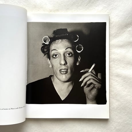 Diane Arbus   An Aperture Monograph / Doon Arbus 文、Marvin Israel 編