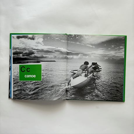 A is for Aloha / Stephanie Feeney、Hella Hammid　古書