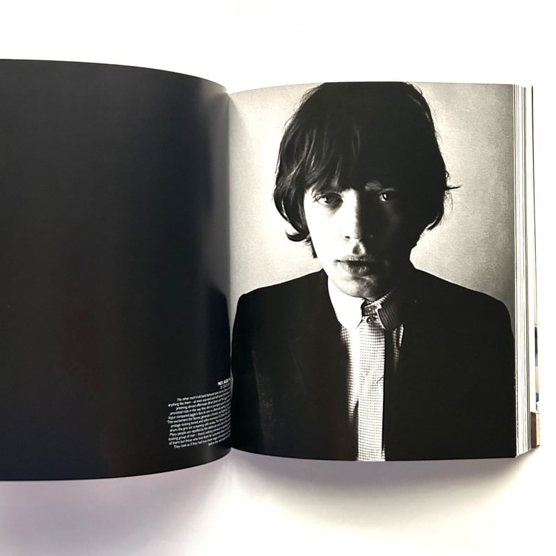 洋書 People in Vogue: A Century of Portraits People in Vogue A Century of Portraits by Derrick, Robin and Robin