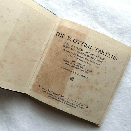 The Scottish Tartans   / Sir Thomas Innes or Learney