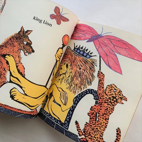 All Butterflies   An ABC / Marcia Brown　古書