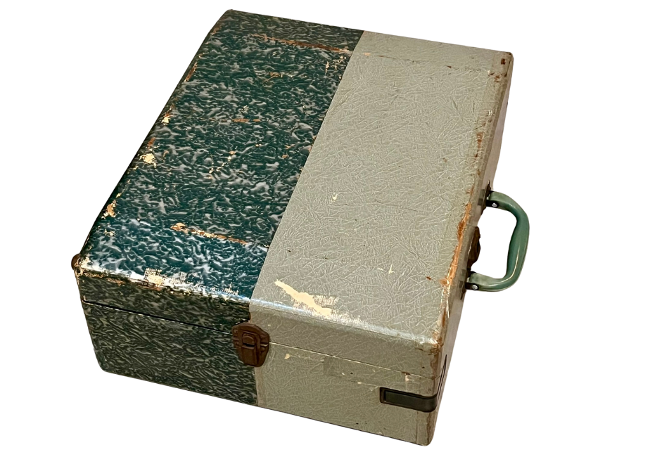 テイチク　ポータブル蓄音機T-23 テイチク ポータブル蓄音機T-23 1940年代 | 浪漫紀行