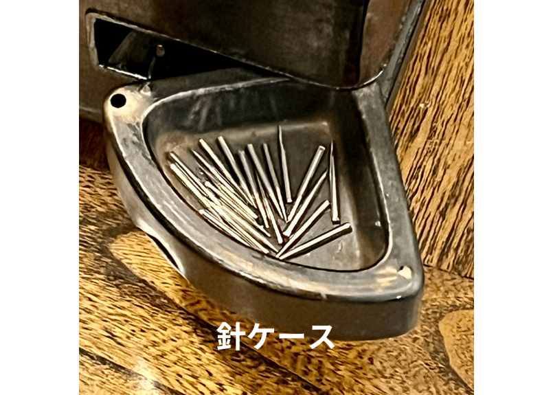 国産ポータブル型蓄音機 日本コロムビア Model-221 | かふぇ 国産ポータブル型蓄音機 日本コロムビア Model-221 | かふぇ