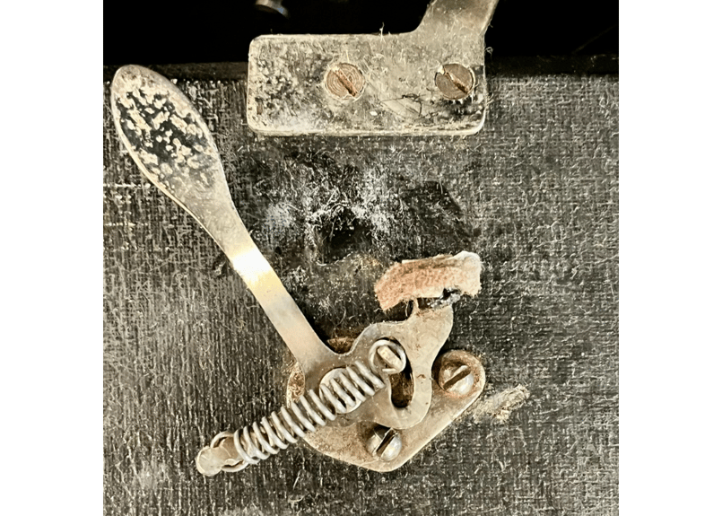 イーグル蓄音機 国産ポータブル型蓄音機「イーグル7号」 | かふぇ あたらくしあ