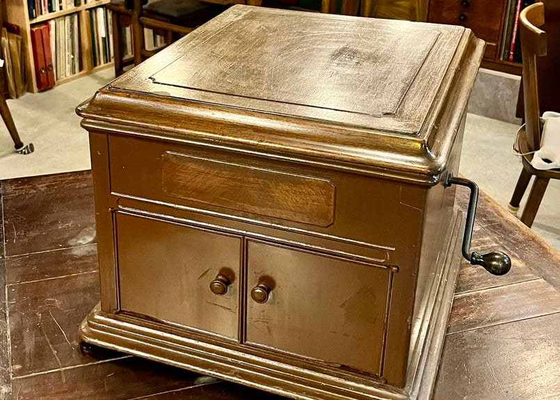 英コロムビア 最上級卓上型蓄音機「NO.121」 | かふぇ あたらくしあ