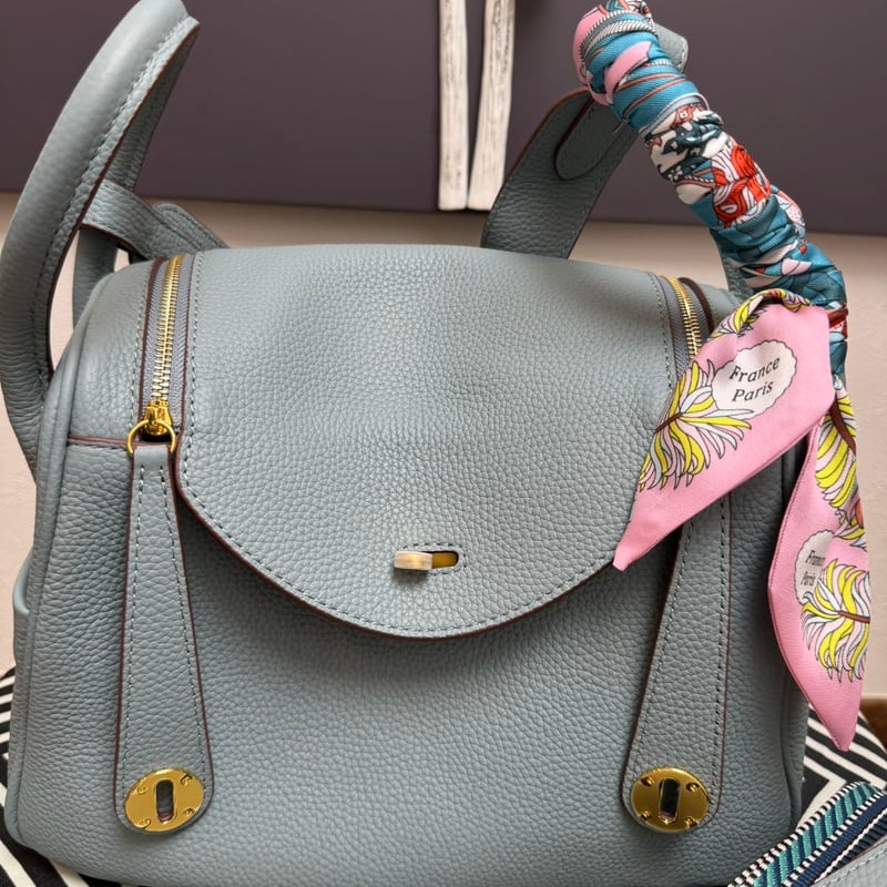 11:本革バック(りんりん) 洗練されたフォルムで日常を彩る。2WAY