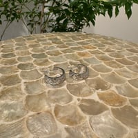 グランツジャパン　洗練されたシルバーフープピアス