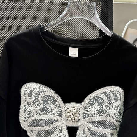 ⑩デザインTシャツ♪上品な刺繍リボン　大きめ