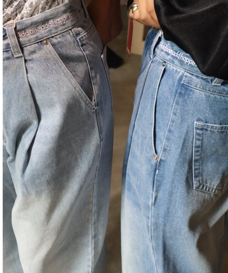 Logo Embroidery Tuck Denim【Blue】