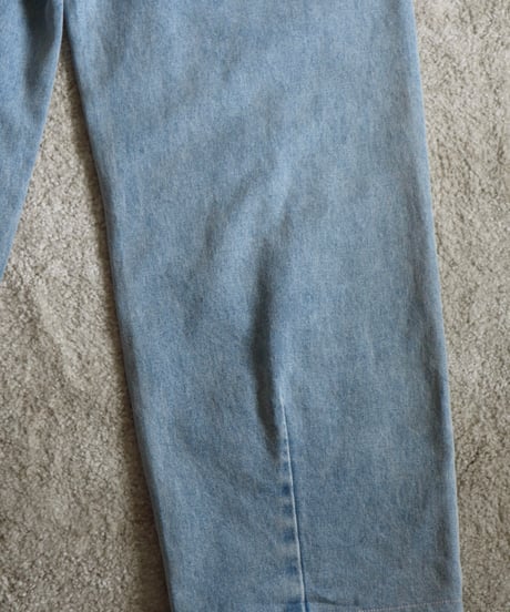 Logo Embroidery Tuck Denim【Light Blue】