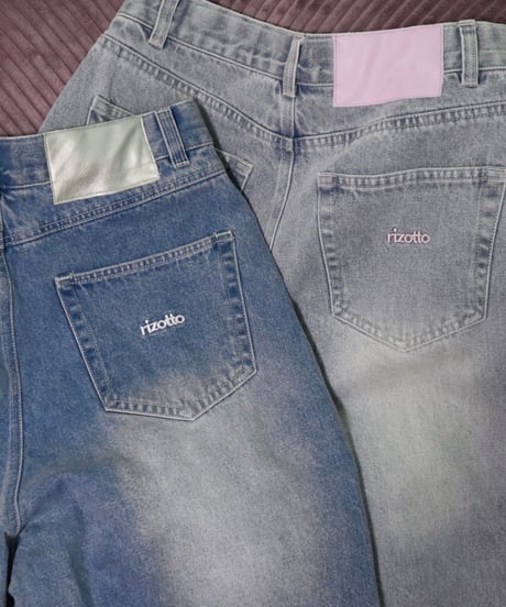 Logo Embroidery Tuck Denim【Light Blue】