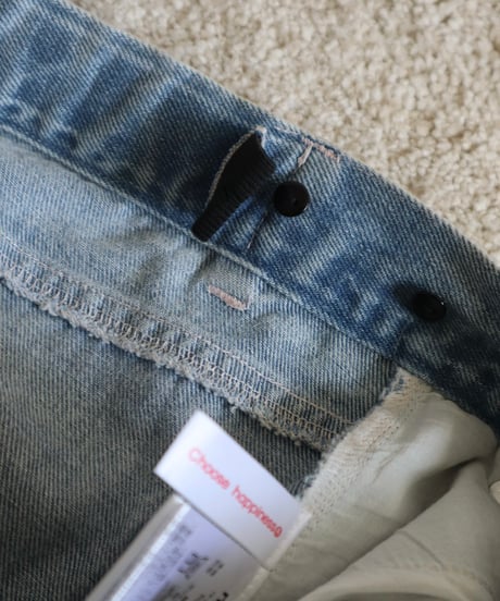 Logo Embroidery Tuck Denim【Light Blue】