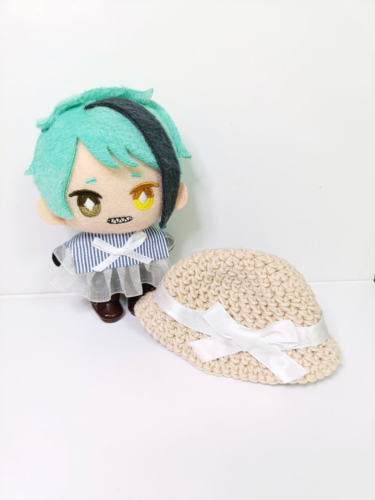 ちびぬい 服 ブラウス フリル付きサロペット なにわ男子 - ちびぬい服 ベージュチェックフリルブラウス✖️お花の