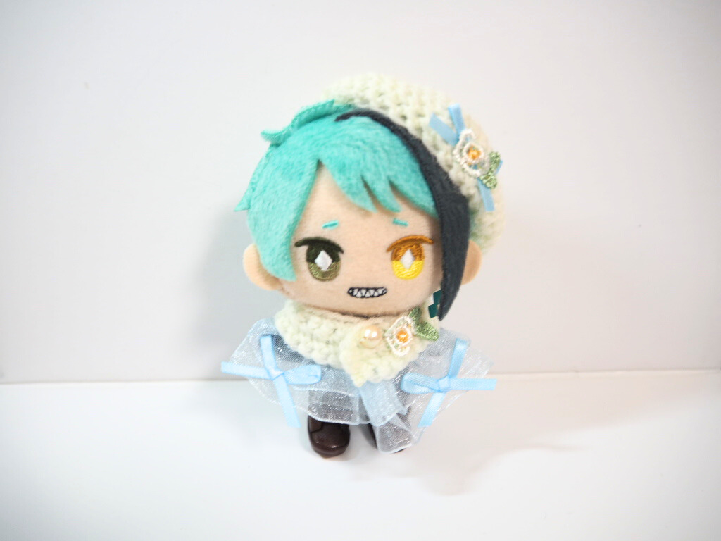 イーマリーサイズ　ケープとベレー帽　ハンドメイド イーマリーサイズ ケープとベレー帽 ハンドメイド