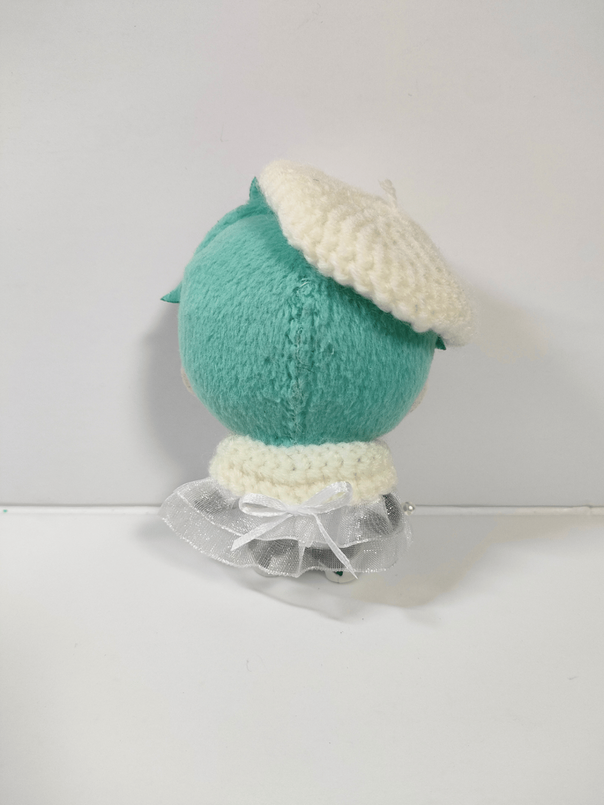 イーマリーサイズ　ケープとベレー帽　ハンドメイド 10cmぬい服 パールのケープ&ベレー帽セット | takoyuka