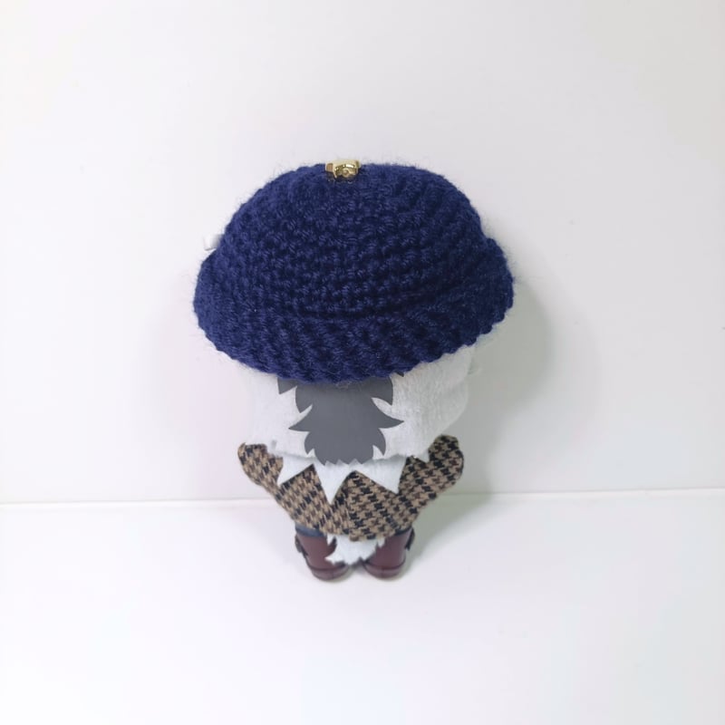 茶色のぬいぐるみ ニット帽・スカーフ付き 茶色のぬいぐるみ ニット帽・スカーフ付き